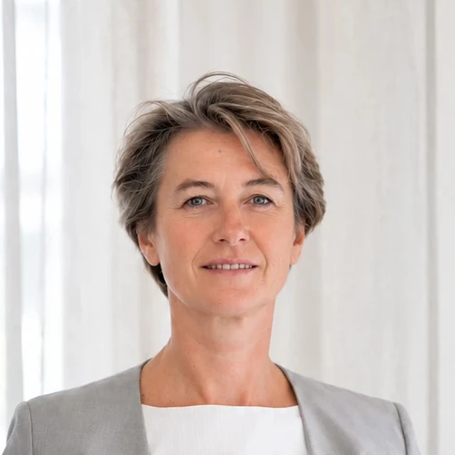 Claudia Biola, agente immobiliare di Immobilsesia