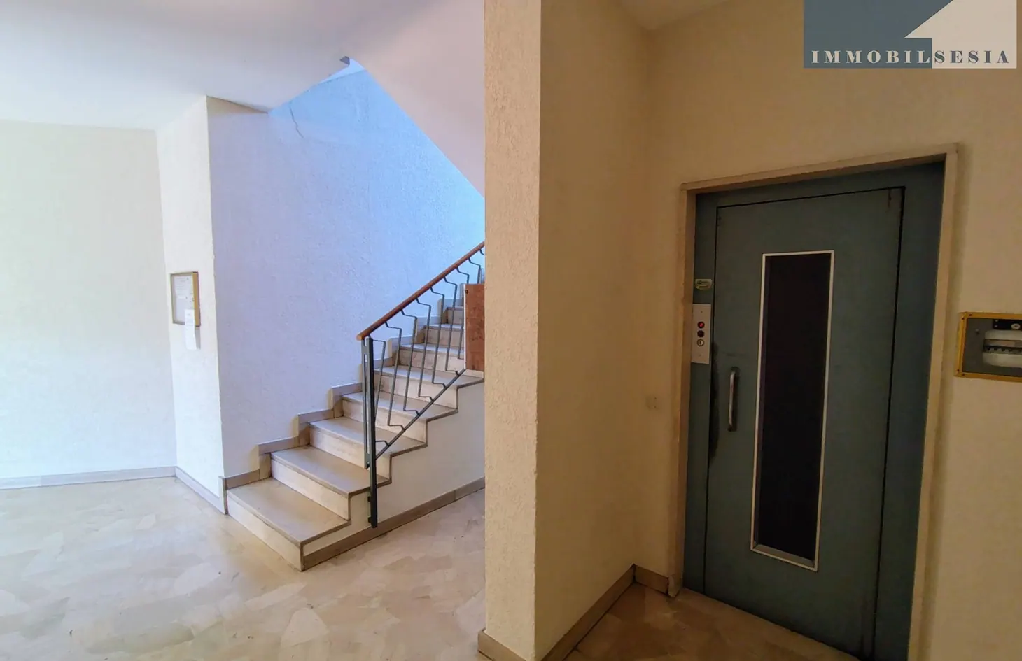 Appartamento in vendita a Borgosesia (rif. 10136): foto 8 di 31