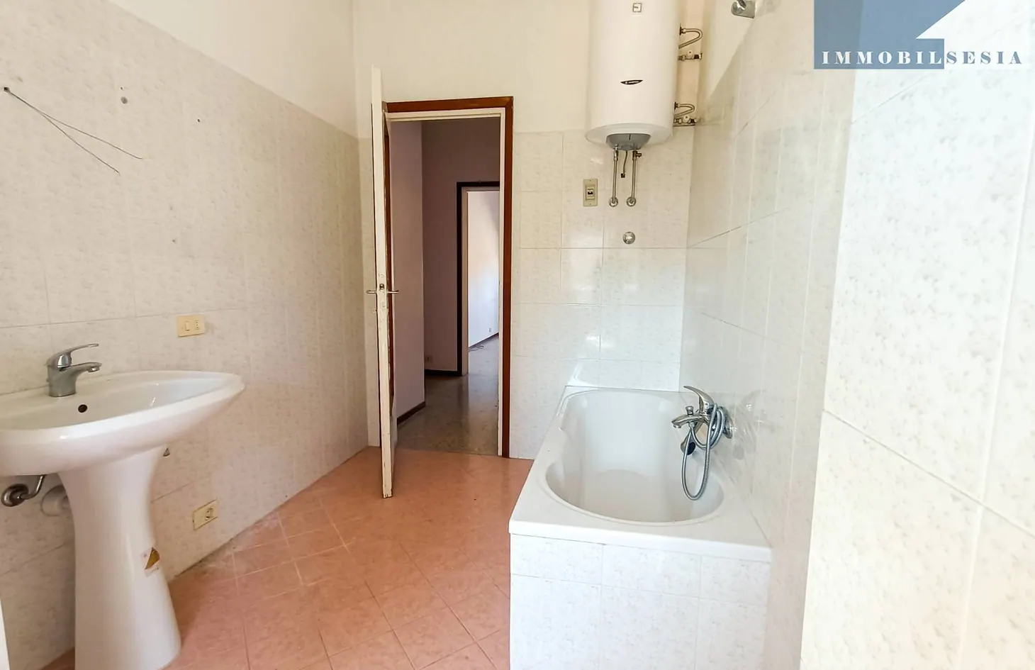 Appartamento in vendita a Borgosesia (rif. 10136): foto 30 di 31