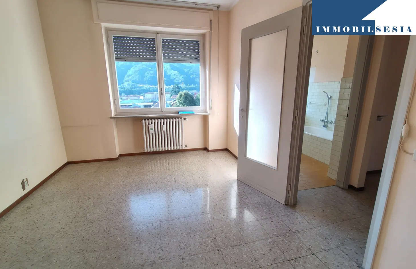 Appartamento in vendita a Borgosesia (rif. 10076): foto 2 di 20