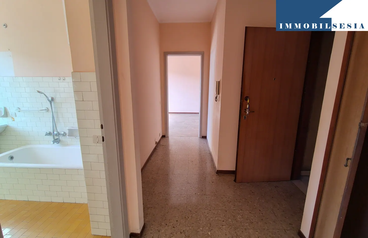 Appartamento in vendita a Borgosesia (rif. 10076): foto 4 di 20