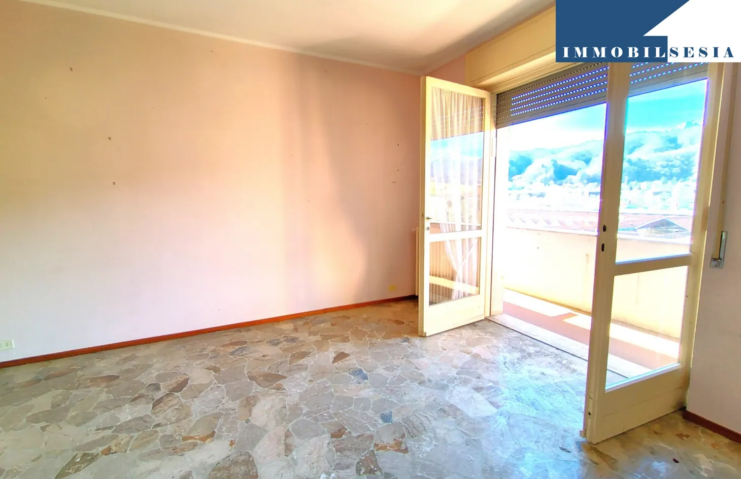 Appartamento in vendita a Borgosesia (rif. 10076): foto 9 di 20