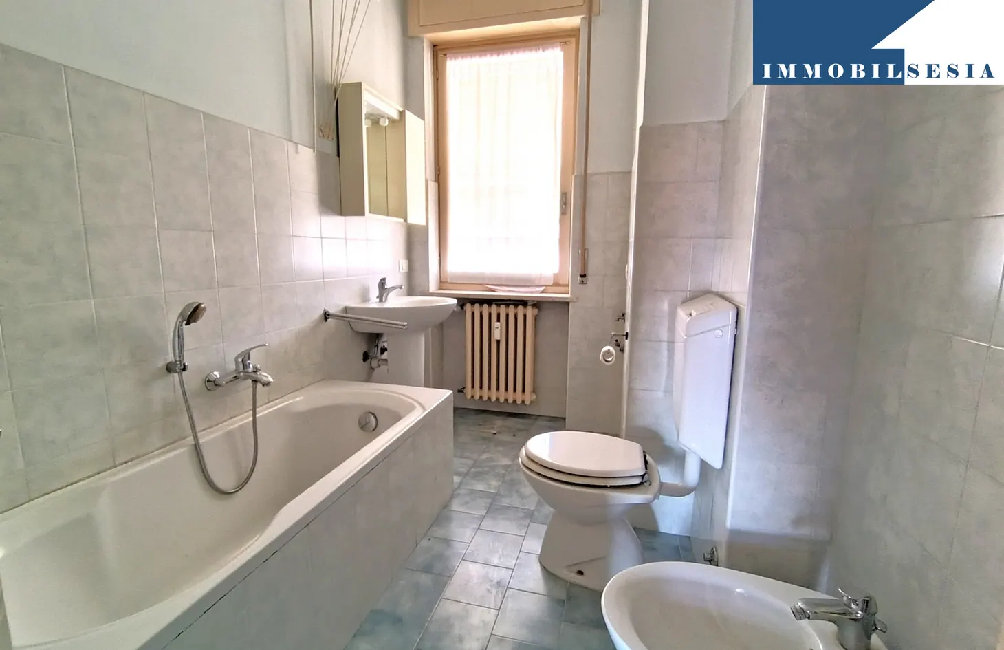 Appartamento in vendita a Borgosesia (rif. 10076): foto 17 di 20