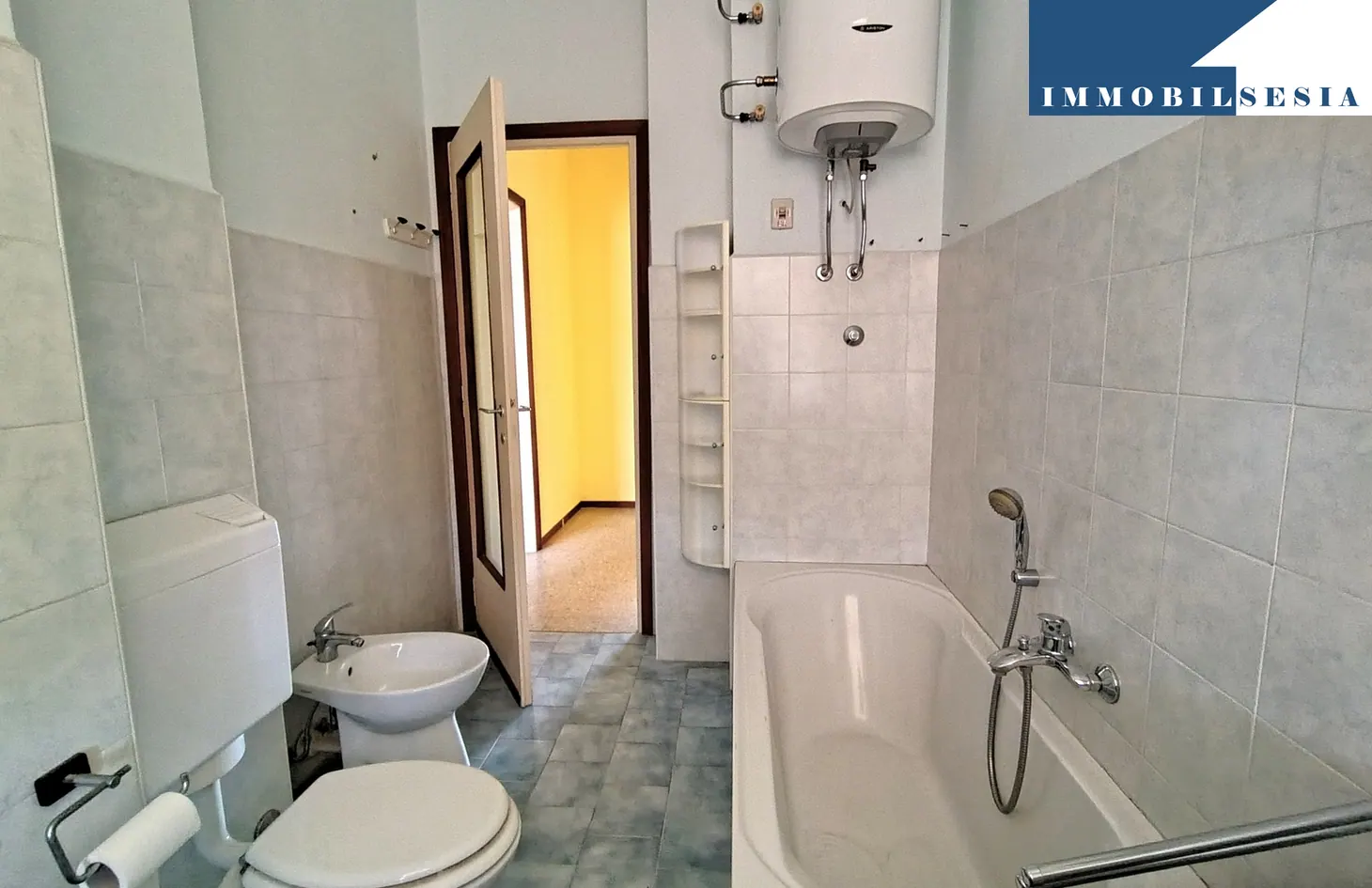 Appartamento in vendita a Borgosesia (rif. 10076): foto 18 di 20