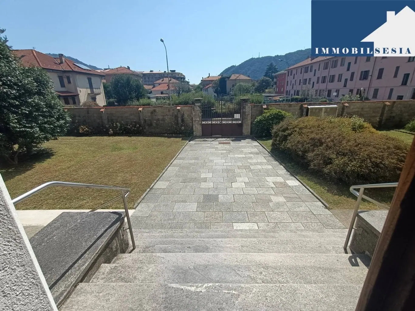 Appartamento venduto a Borgosesia (rif. 10735): foto 2 di 5