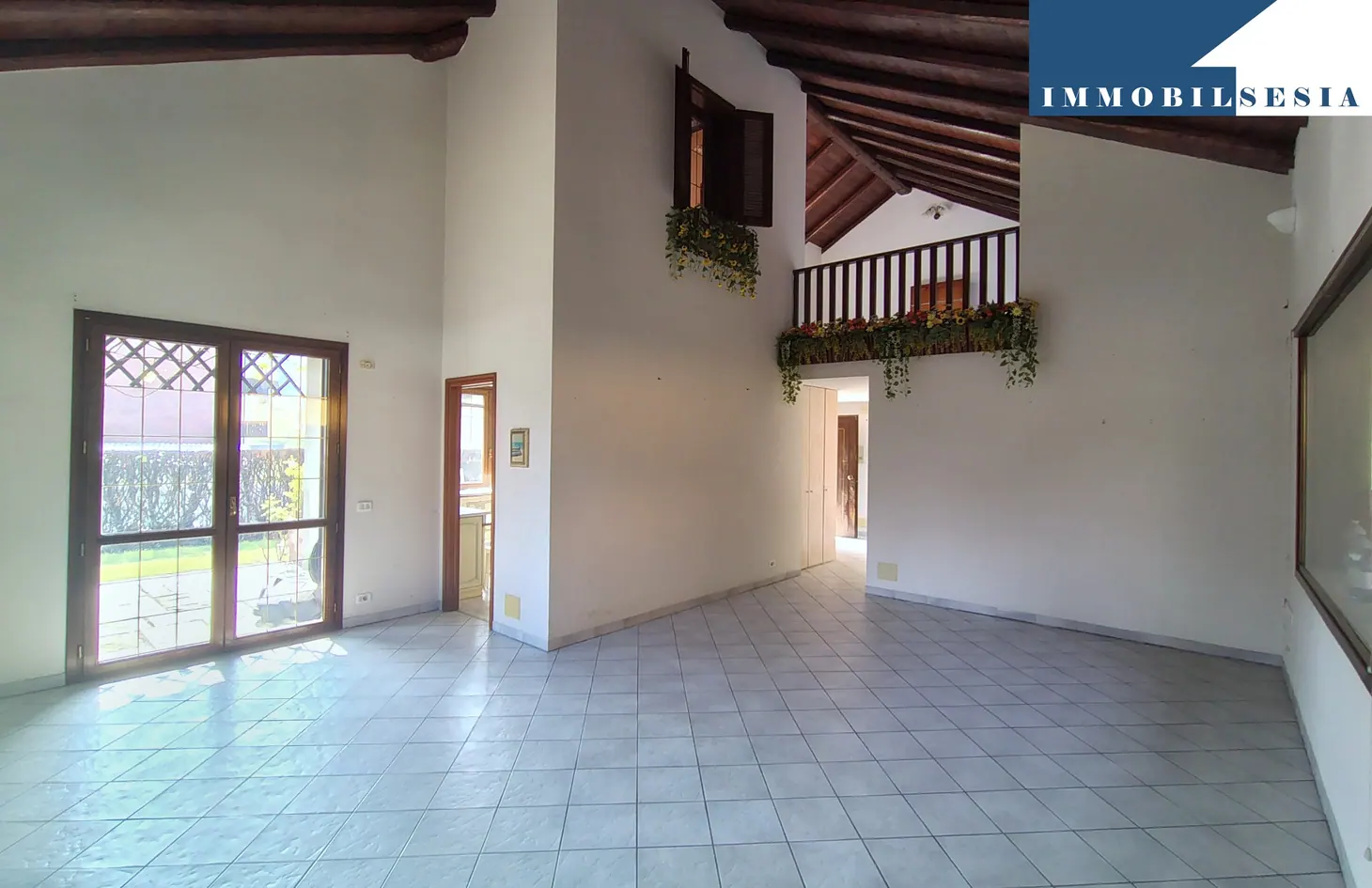 Casa o Villa in vendita a Borgosesia (rif. 10123): foto 2 di 43