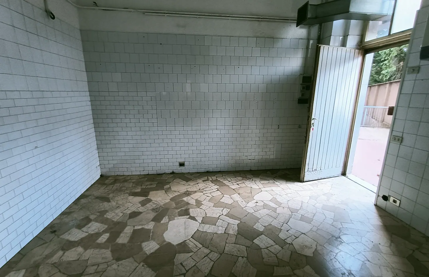 Negozio in affitto a Borgosesia (rif. 10132): foto 11 di 14