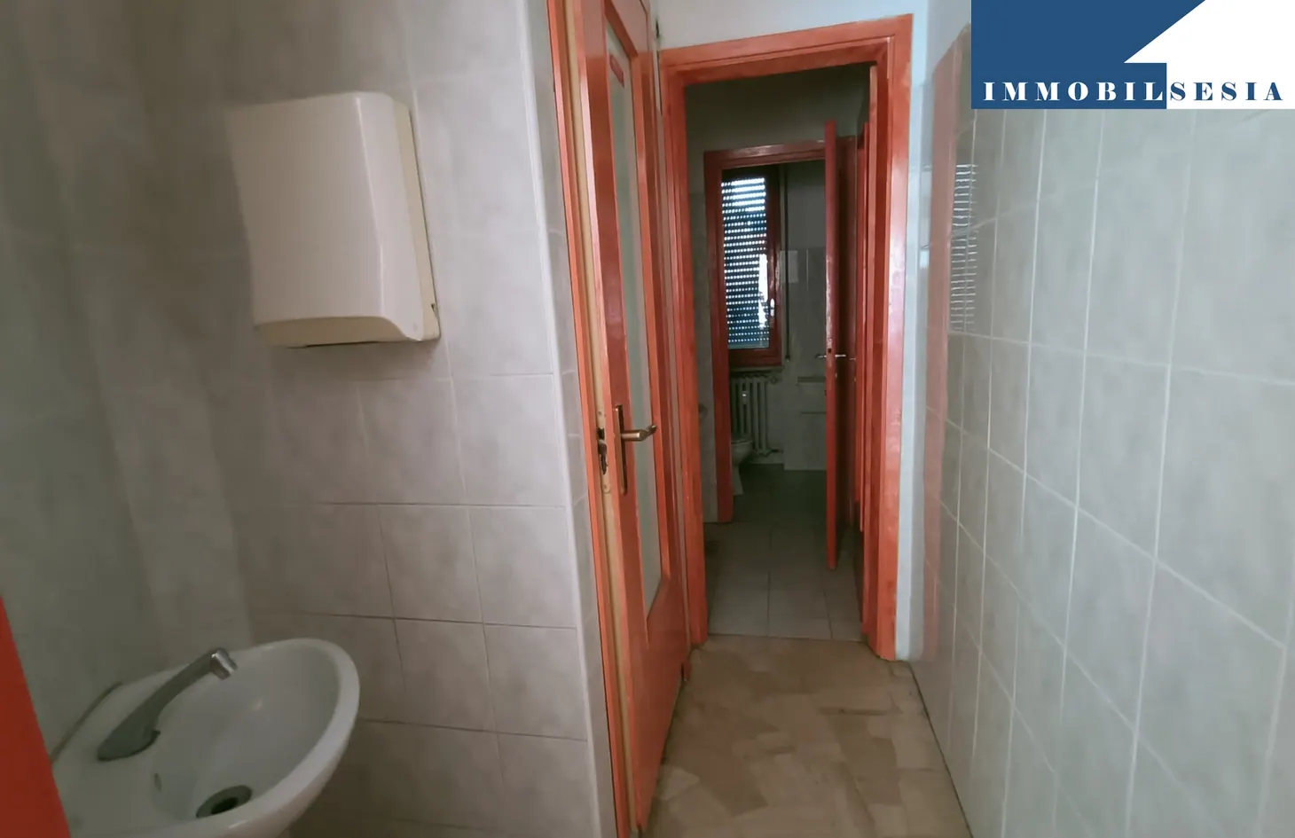 Negozio in affitto a Borgosesia (rif. 10132): foto 13 di 14