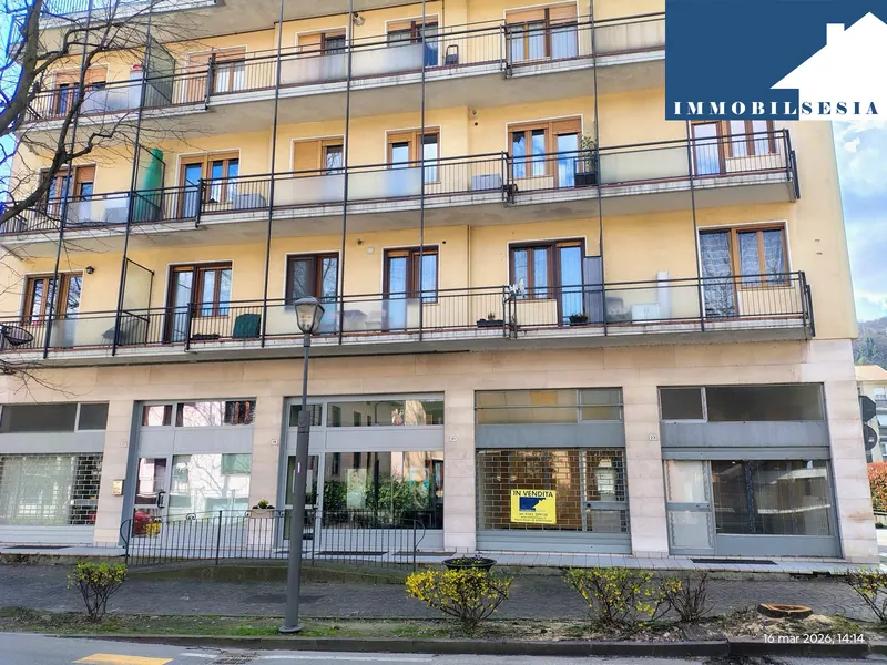 Negozio in vendita a Borgosesia (rif. 10146): foto di copertina