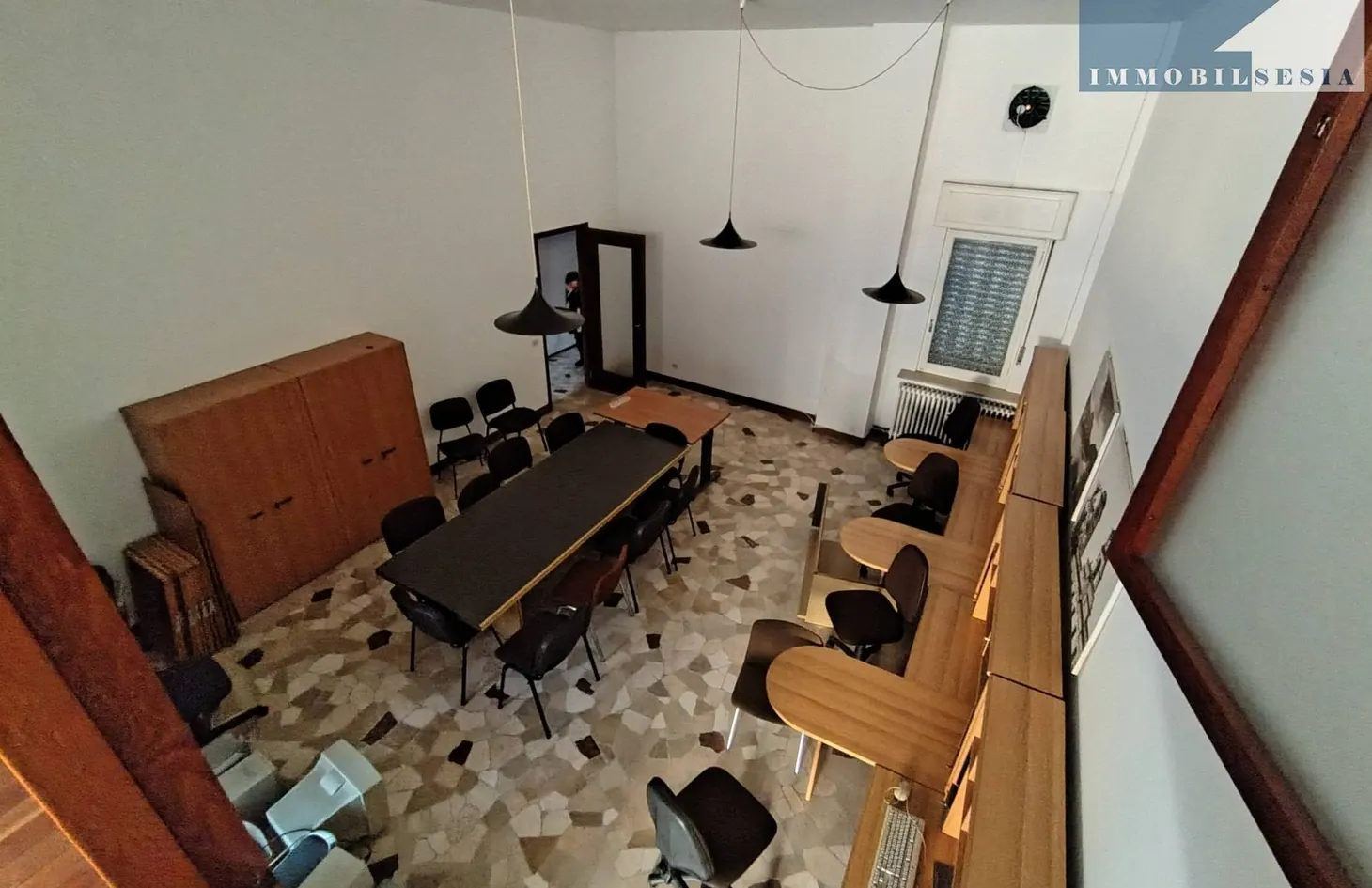 Negozio in affitto a Borgosesia (rif. 10149): foto 1 di 30