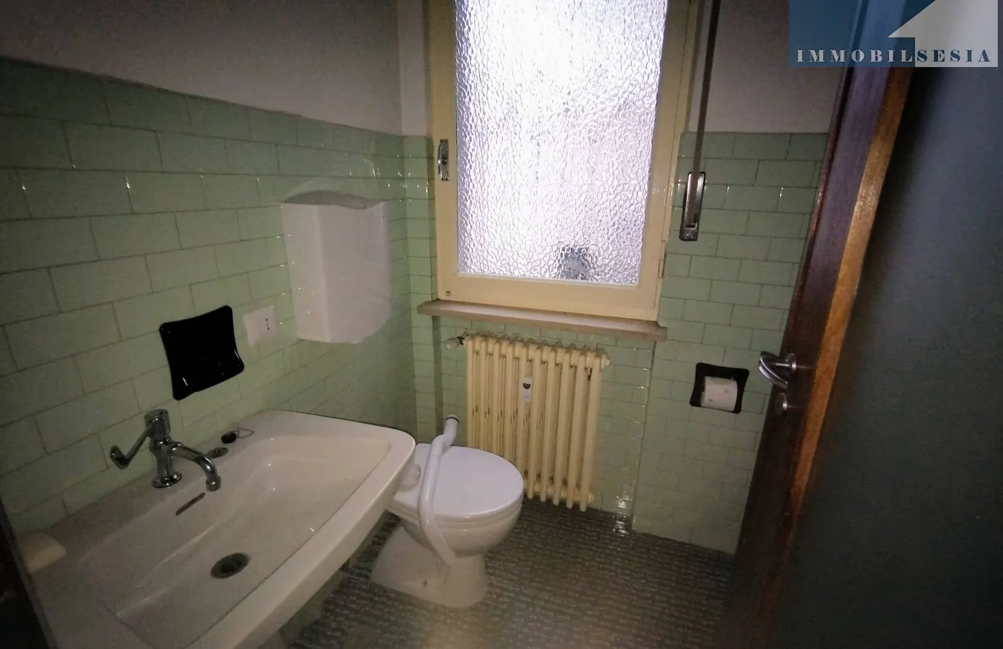 Negozio in affitto a Borgosesia (rif. 10149): foto 6 di 30