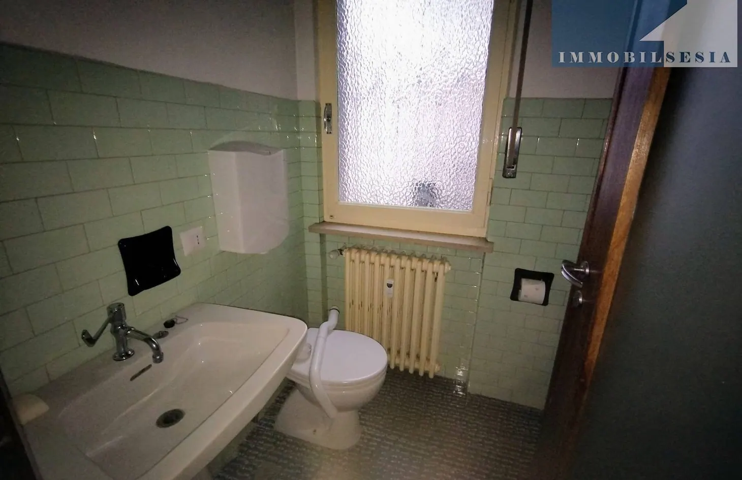 Negozio in affitto a Borgosesia (rif. 10149): foto 20 di 30