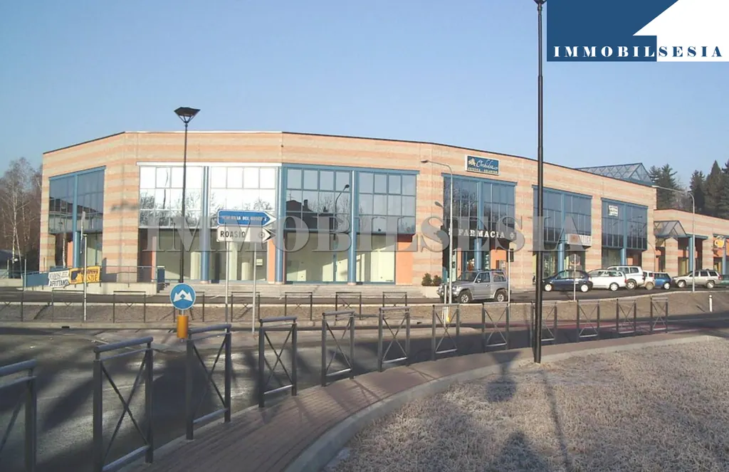 Negozio in vendita a Roasio (rif. 10050): foto 2 di 8